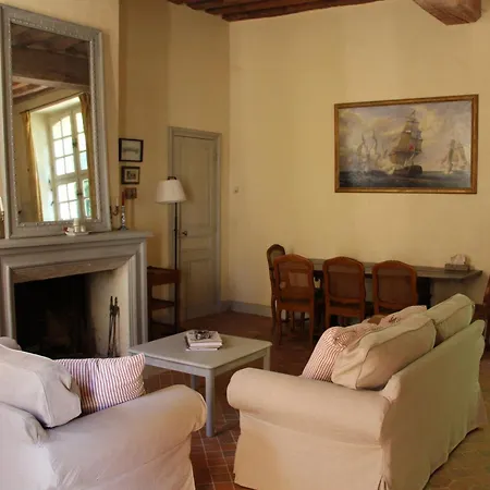 Les Maisons Du Chateau Holiday home Bouray-sur-Juine